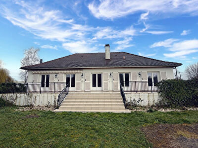 Maison Domerat 7 pièce(s) 169.13 m2