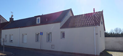 Maison Commentry avec piscine 4 chambres 160m²