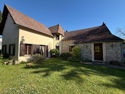 Maison Montvicq 6 pièce(s) 209.38 m2