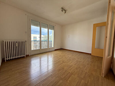 Appartement Montluçon dernier étage T3 avec garage