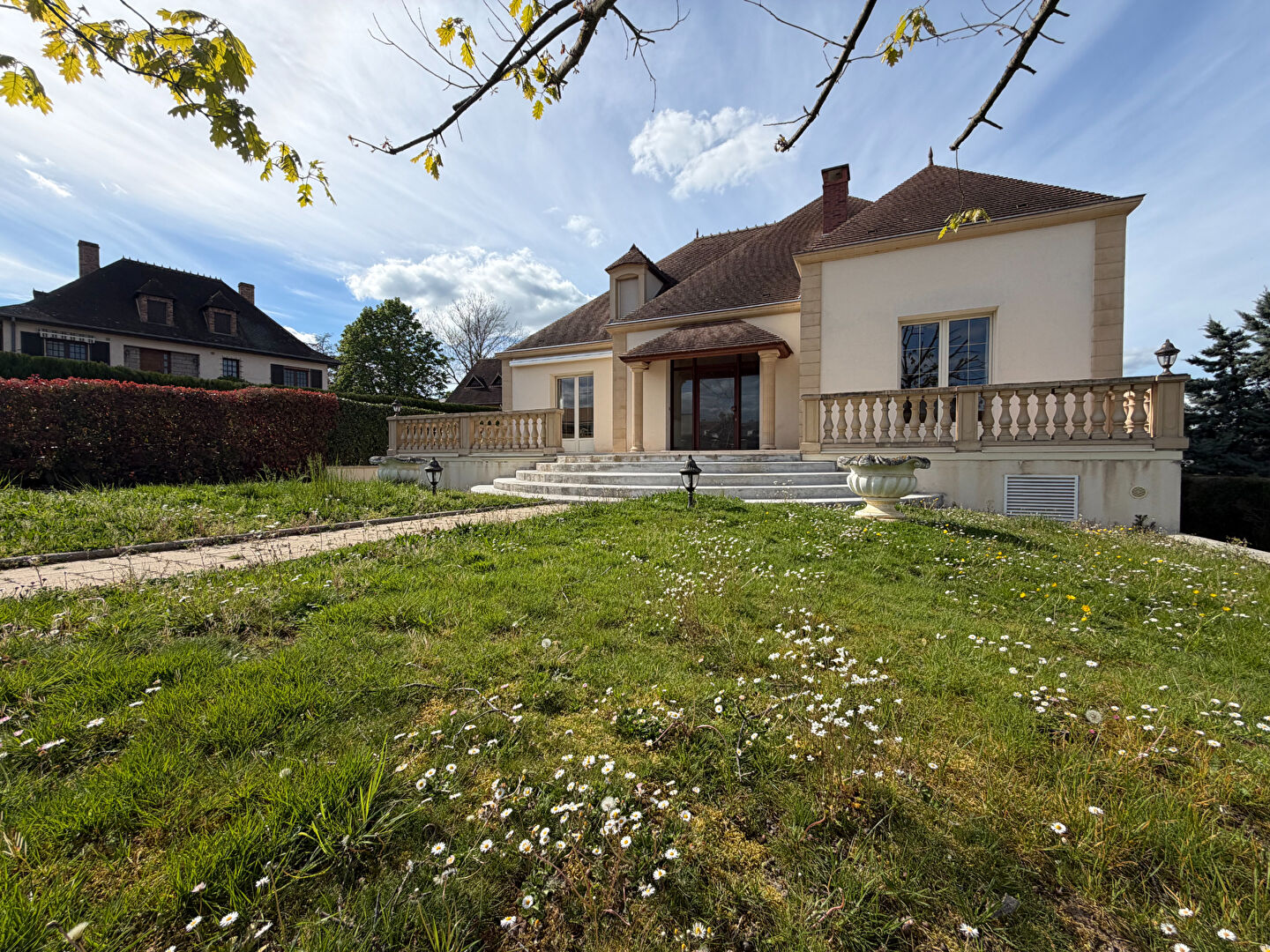 Photo du bien : Maison 8 pièces 350 m2
