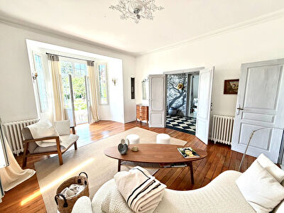 Maison Neris Les Bains 7 pièce(s) 136 m2