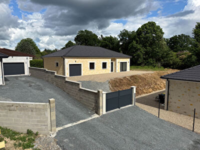 Pavillon de plain-pied neuf Prémilhat proche étang de Sault