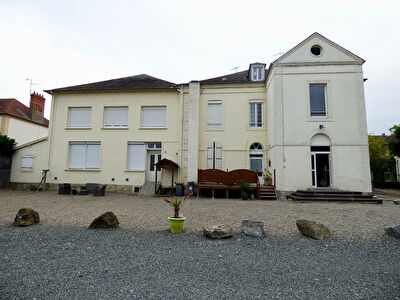 Appartement Montluçon 156 m2 avec garage et cour