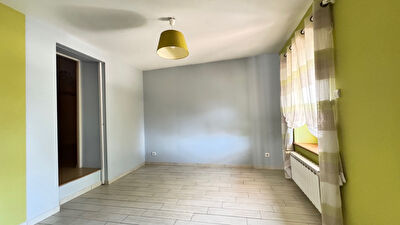 EXCLU à ST ETIENNE - FERME AVEC FORT POTENTIEL