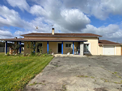 Villa traditionnelle de plain pied, 5 pièces 140 m² sur 1500 m², proche de DAX