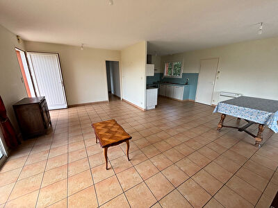 Contemporaine de plain pied 4 pièces, sur terrain de 1500 m², POUILLON