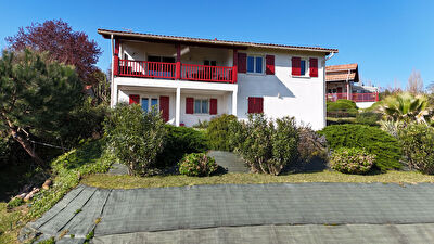 Maison Bidache 6 pièces 147 m²