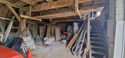 Grange de 143 m² transformable en habitation.