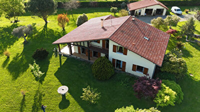 Maison Saint-Étienne-d'Orthe 8 pièces 217 m²
