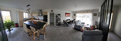 Maison contemporaine de plain pied, 4 pièces 95 m² sur 600 m², CAGNOTTE