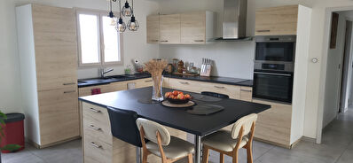 Maison contemporaine de plain pied, 4 pièces 95 m² sur 600 m², CAGNOTTE