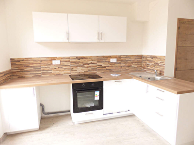 Appartement en duplex de 3 pièces 60 m², POUILLON centre bourg