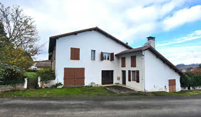 Maison OEYREGAVE 9 pièces 285 m²