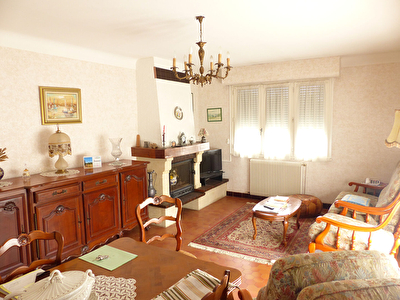 Villa composée de 2 logements et d'un garage secteur PEYREHORADE