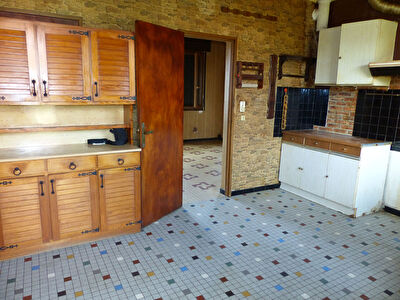 Maison de plain pied, 4 pièces sur terrain de 800 m², LALUQUE