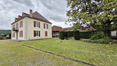 Maison de Maître avec dépendances proche Orthez 8 pièces 235 m²