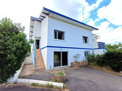 Maison PEYREHORADE 8 pièces 210m²