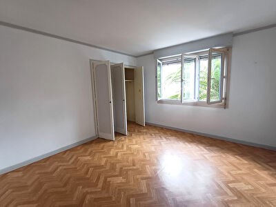 Maison PEYREHORADE 8 pièces 210m²