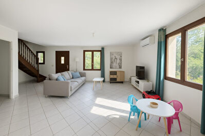 Maison de 140 m² sur un terrain de 835 m².