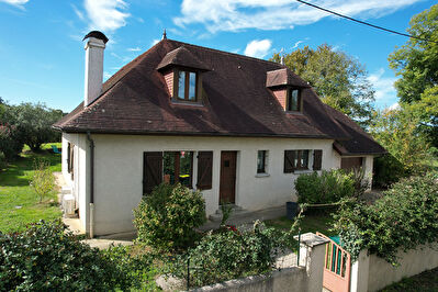 Maison de 140 m² sur un terrain de 835 m².