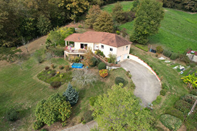 Maison contemporaine de 118 m² sur un parc de 3 835 m².