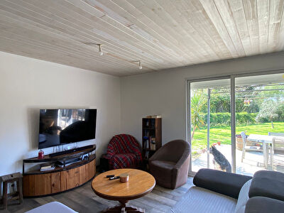 Maison contemporaine de plain pied, 6 pièces 120 m², sur terrain de 1500 m², secteur PEYREHORADE