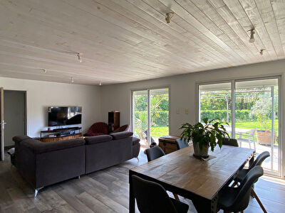 Maison contemporaine de plain pied, 6 pièces 120 m², sur terrain de 1500 m², secteur PEYREHORADE