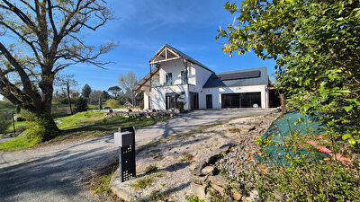Maison contemporaine SALIES DE BEARN 6 pièces 184 m²
