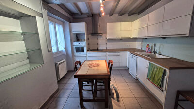 Maison Salies De Béarn 6 pièces de 120 m2.