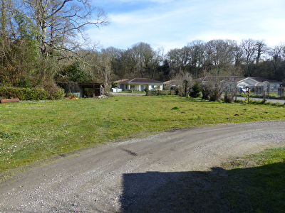 Villa de 6 pièces à réhabiliter sur terrain de 350 m², POUILLON centre bourg
