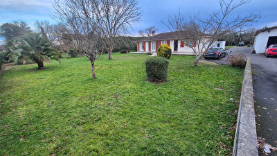 Maison de plain-pied AMOU 5 pièces 135 m² avec studio de 23 m²