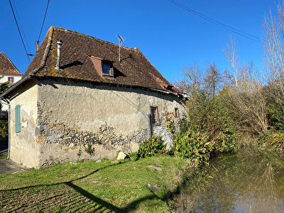 Maison Béarnaise de 5 pièces et son studio attenant sur 700 m² proche ORTHEZ