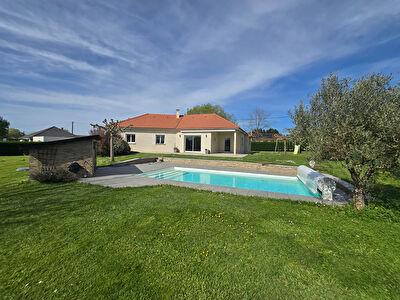 Contemporaine de 110 m² sur un terrain de 2 200 m²