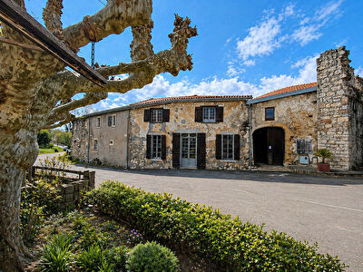 Maison de 376 m² + salle de spectacle de 128m² à Sorde-l'abbaye 11 pièce(s)
