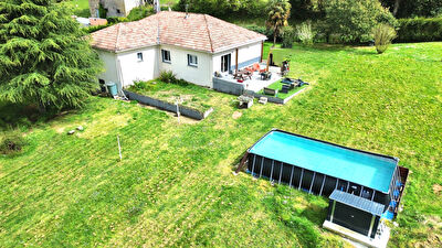 Maison de plain-pied proche HAGETMAU 5 pièces 136 m²