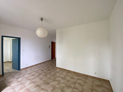 Appartement de 3 pièces 47 m², POUILLON centre bourg