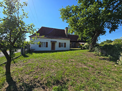 Maison Béarnaise de 114 m² et Dépendance sur un terrain de 1390 m².