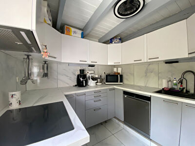 Maison de pays, 5 pièces, sur terrain de 850 m², POUILLON
