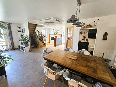 Maison de 198 m² sur un terrain de 1 500 m²