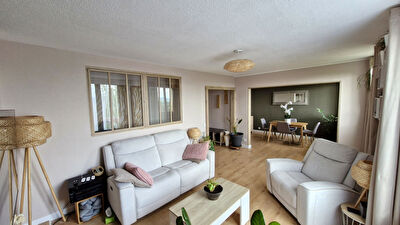 Appartement 4 pièces 95 m² rénové avec garage centre ORTHEZ