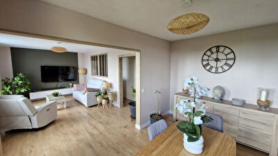 Appartement 4 pièces 95 m² rénové avec garage centre ORTHEZ