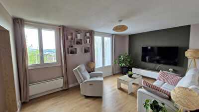 Appartement 4 pièces 95 m² rénové avec garage centre ORTHEZ