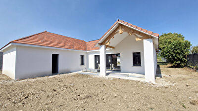 Maison neuve de plain-pied, 6 pièces 130 m² avec garage, proche ORTHEZ