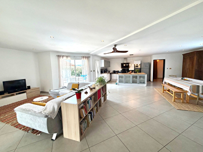 Maison contemporaine de plain-pied 7 pièces 175 m² proche ORTHEZ