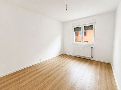Appartement 4 pièces 84 m² avec terrasse, cave et stationnement - Saverne centre-ville