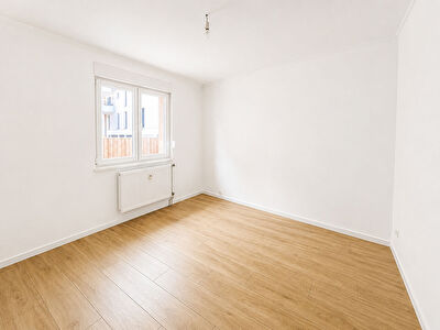Appartement 4 pièces 84 m² avec terrasse, cave et stationnement - Saverne centre-ville
