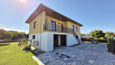 Maison SAUVETERRE DE BEARN 6 pièces 150 m²