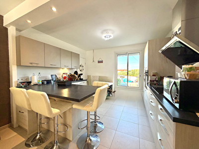 Maison 6 pièces 120 m² avec piscine et double garage, proche centre ORTHEZ