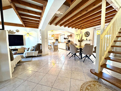Maison MONT 7 pièces 145 m² avec piscine